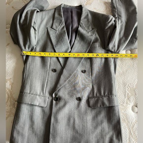 Men's Gray Double Breasted Suit (2pcs) - Picture 5 of 16